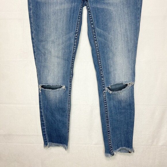 Free People Women's Skinny Low Rise Distressed Raw Hem Jeans Blue Size (26x25) - Picture 7 of 7